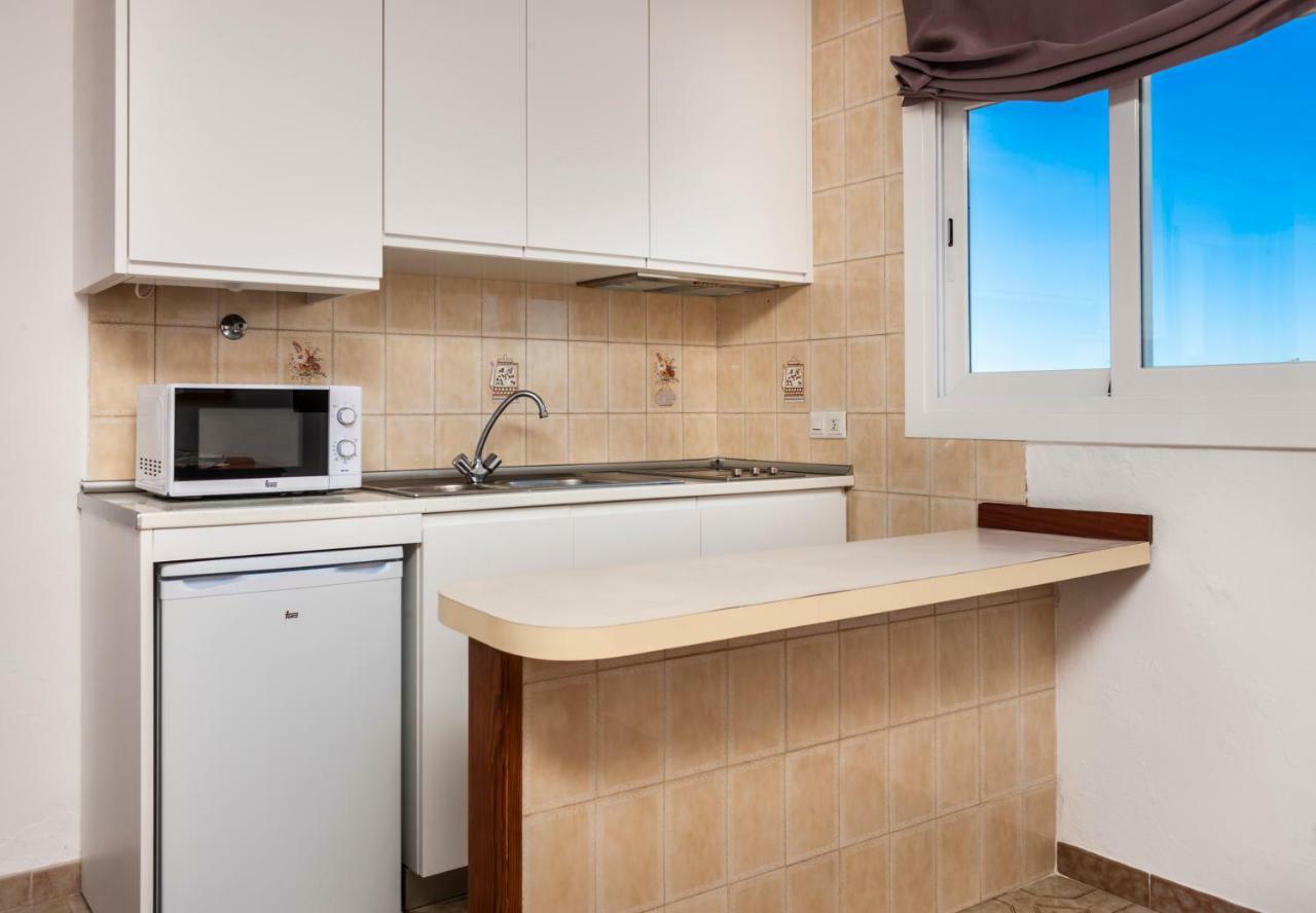 Apartamentos Charlys Can Picafort Кан Пикафорт Екстериор снимка