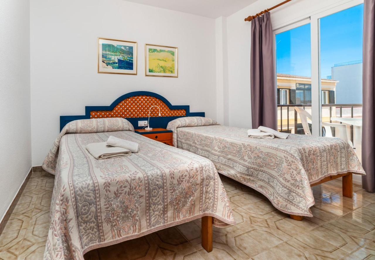 Apartamentos Charlys Can Picafort Кан Пикафорт Екстериор снимка