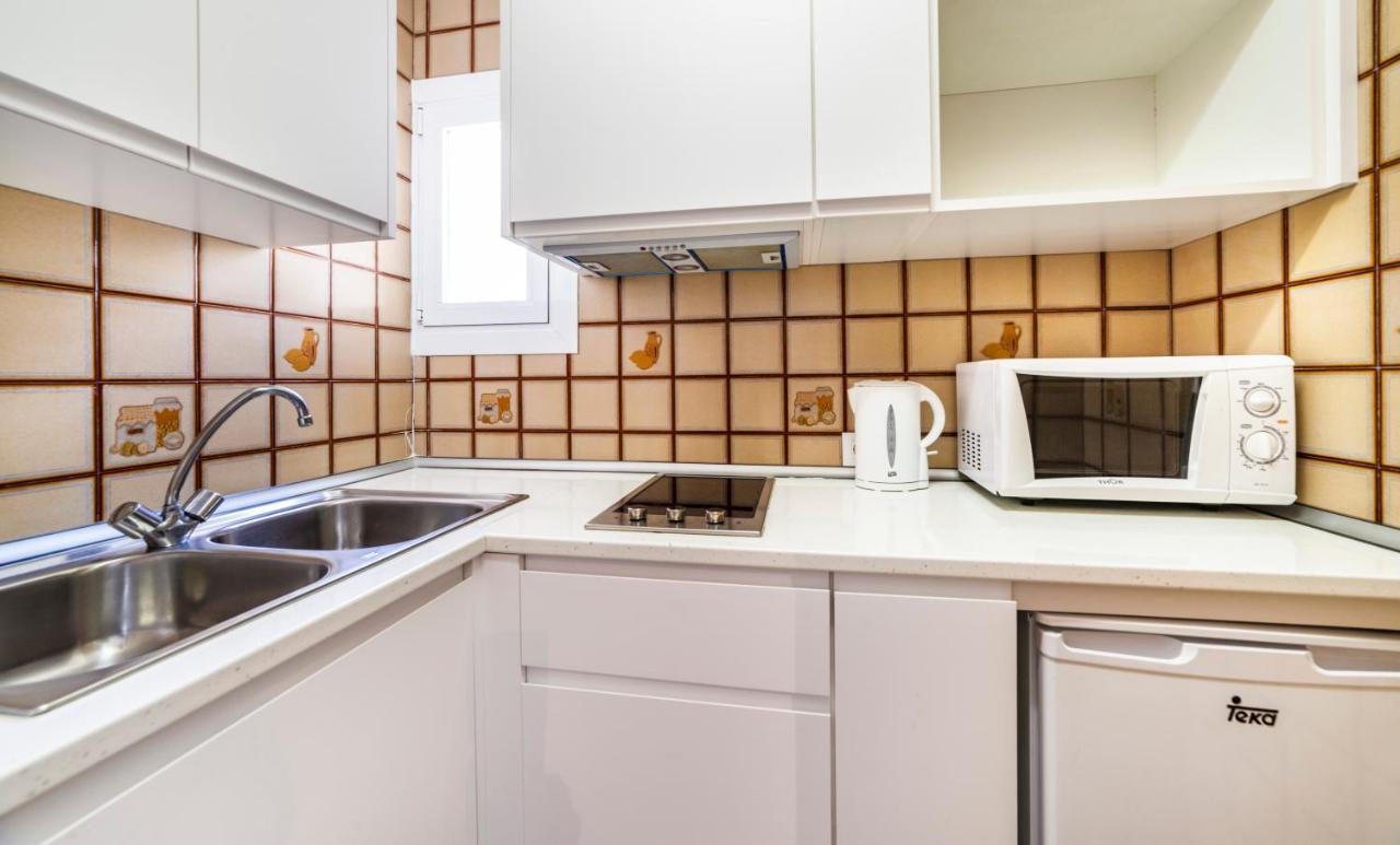 Apartamentos Charlys Can Picafort Кан Пикафорт Екстериор снимка