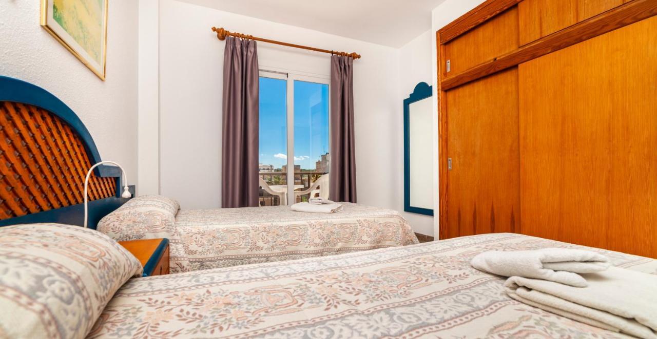 Apartamentos Charlys Can Picafort Кан Пикафорт Екстериор снимка