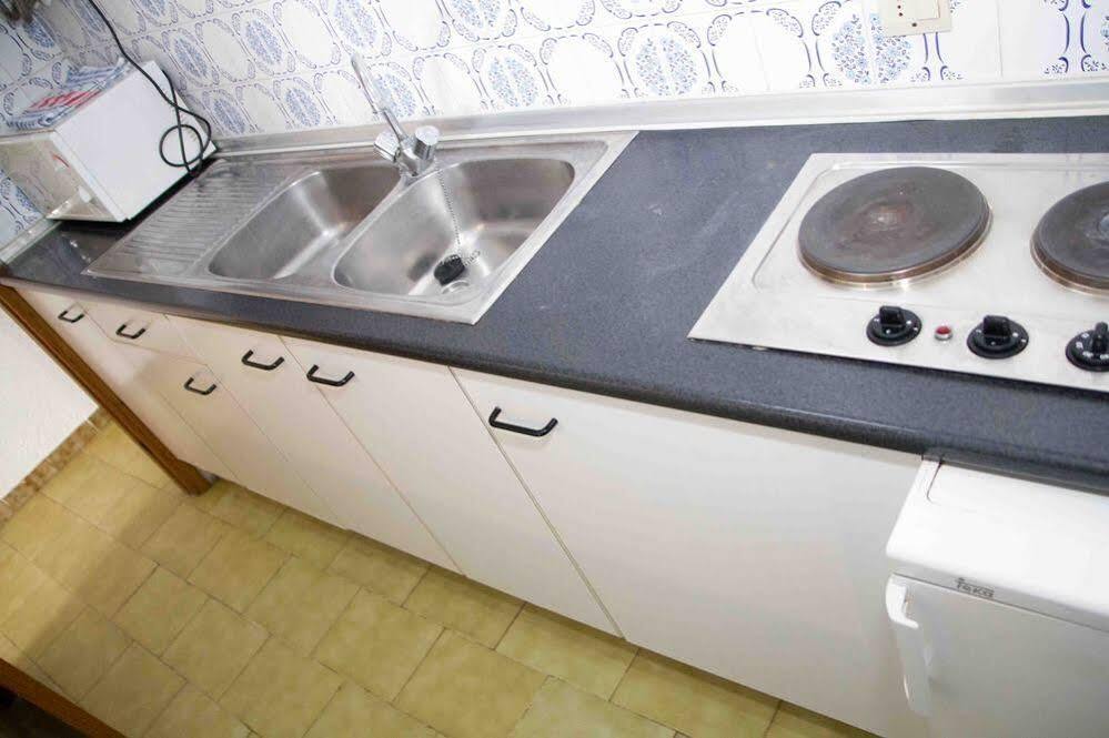 Apartamentos Charlys Can Picafort Кан Пикафорт Екстериор снимка
